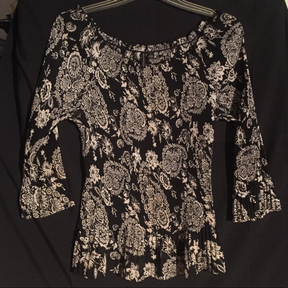 Jennifer Lloyd long sleeve top L
